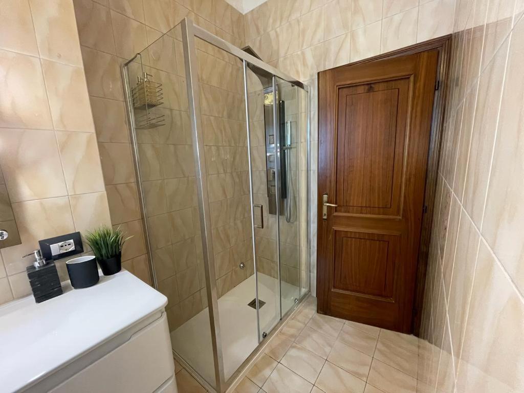 Eva Capital Guest House Modena Esterno foto
